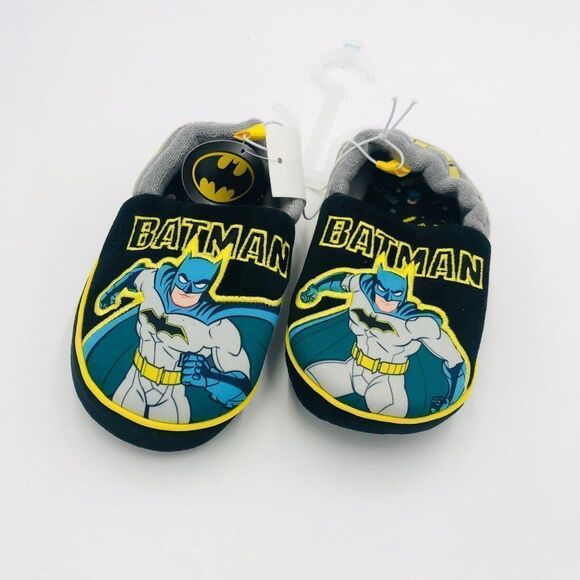 Brand New Batman Boys Push On Slippers For Toddler Size Small 5/6 and Size 11/12 - Picture 1 of 4